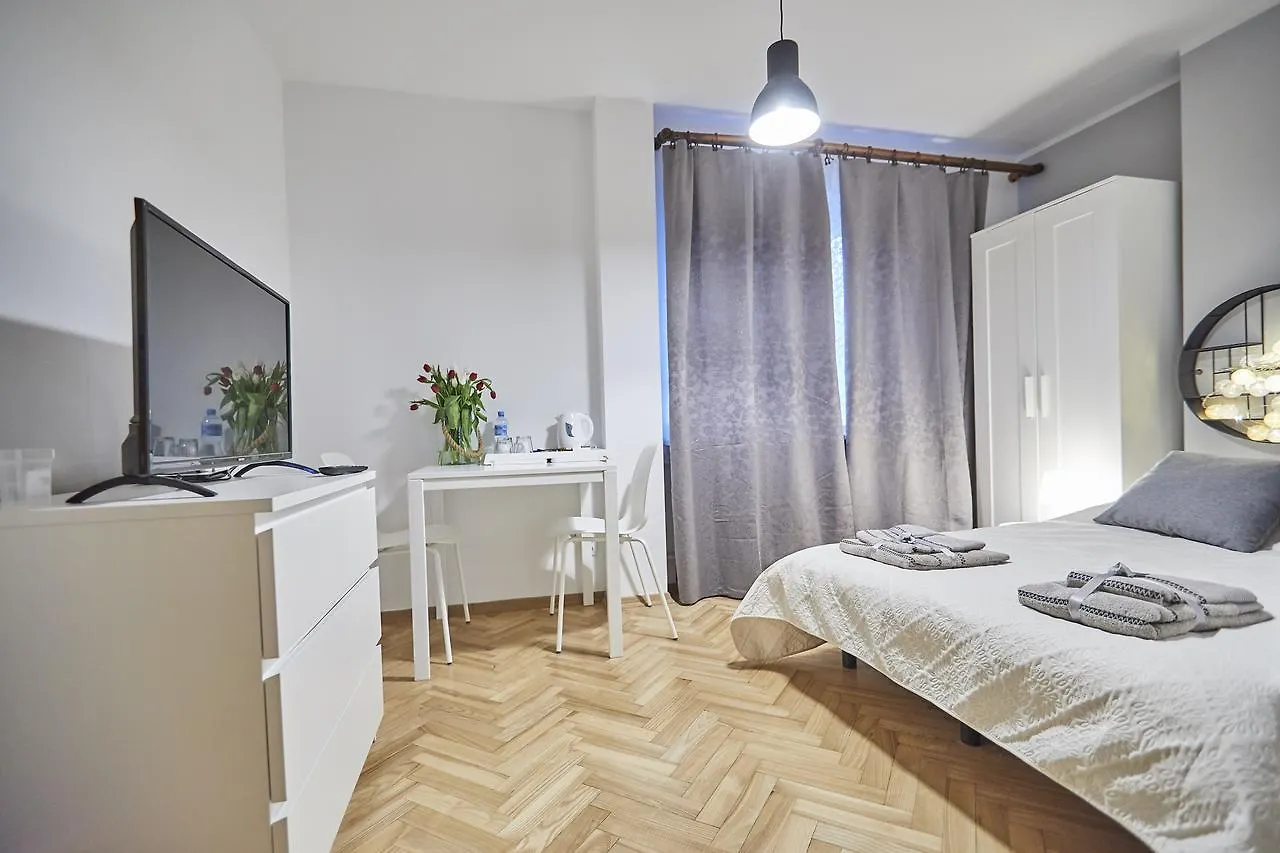Apart Roma Bed & Breakfast Warsaw 0*,  Poland